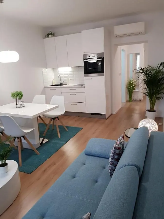 Marina Rijeka Center Apartments 0*,
